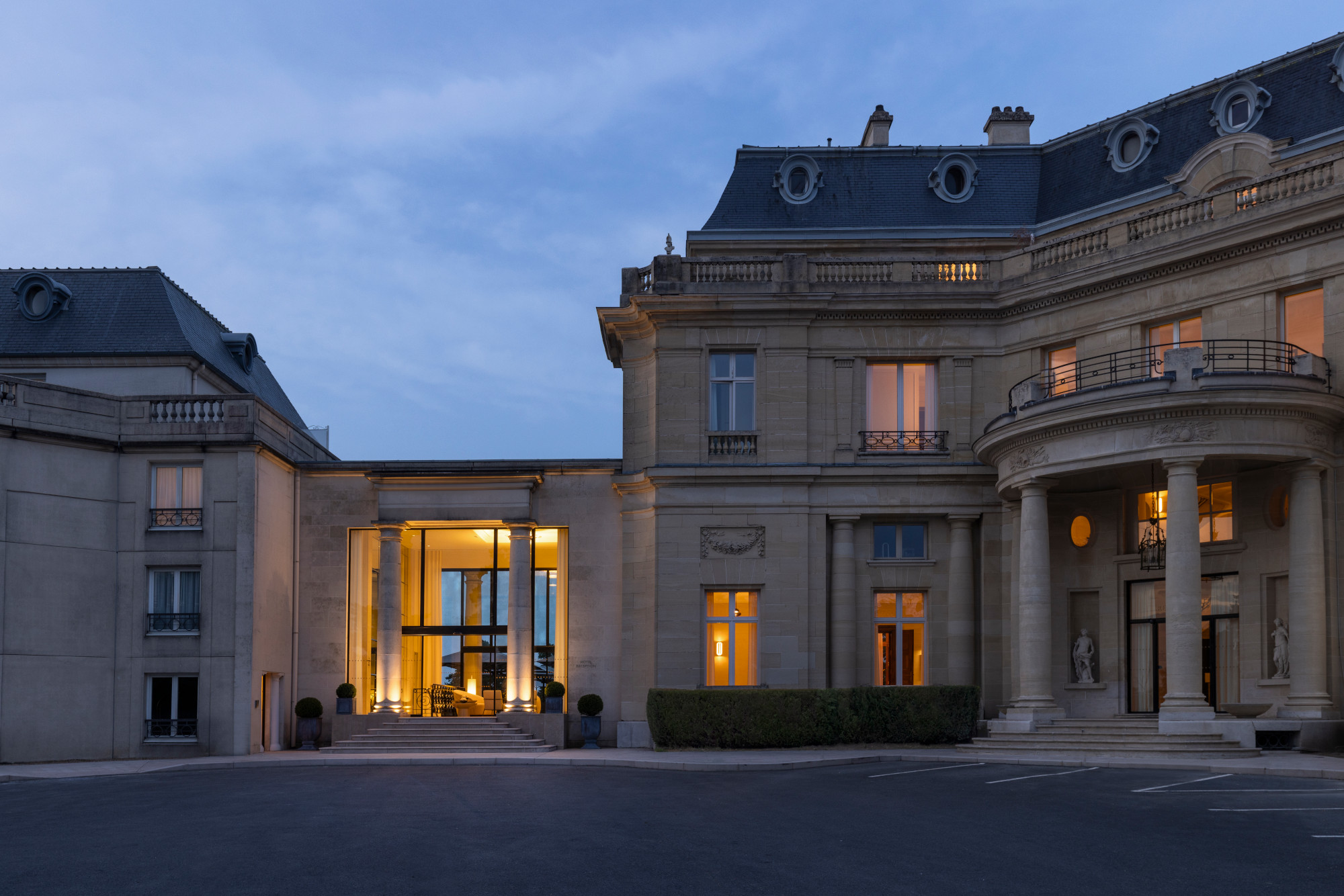 InterContinental Chantilly - 28 façade nuit